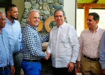 Francisco Javier suma apoyos en La Romana y Jarabacoa