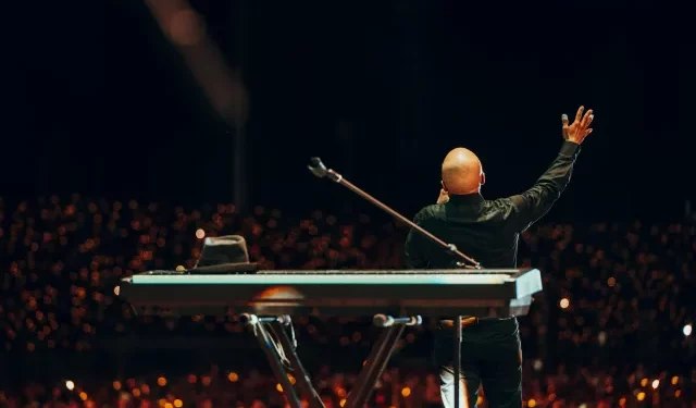 Ramón Orlando celebra 50 años de carrera con multitudinario concierto en el Estadio Olímpico
