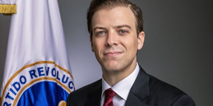 Juan Garrigó renuncia como viceministro para dedicarse de lleno a la Secretaría General del PRM