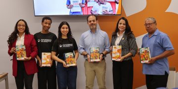 Bellón impulsa educación y sostenibilidad con reciclaje de 1,800 cuadernos usados