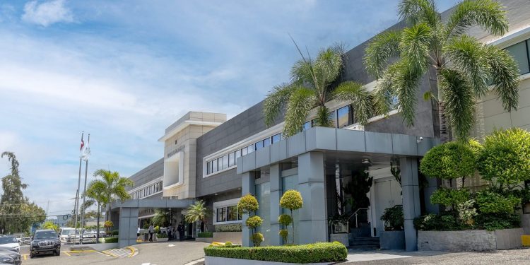 RD coloca US$1,600 millones en nuevos bonos y recompra deuda por US$1,385.2 millones