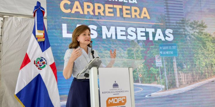 Raquel Peña entrega Las Mesetas y refuerza conexión vial de El Seibo