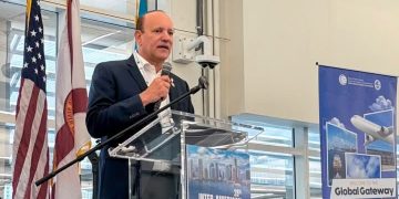 Ulises Rodríguez presenta en Miami a Santiago como destino para nuevas inversiones