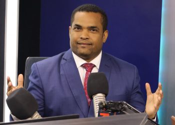 Valentín Pérez plantea necesidades de mantenimiento en instalaciones deportivas