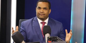 Valentín Pérez plantea necesidades de mantenimiento en instalaciones deportivas