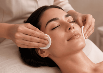 Limpieza facial: el hábito que transforma el cuidado de la piel