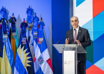 Abinader sacude debate en la CEPAL: pide más integración regional y que el crecimiento llegue a los bolsillos