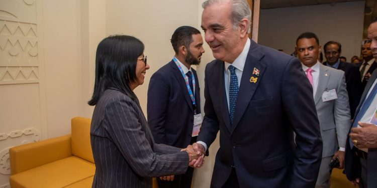 Abinader y Delcy Rodríguez avanzan en compra directa de combustibles y reapertura consular entre RD y Venezuela