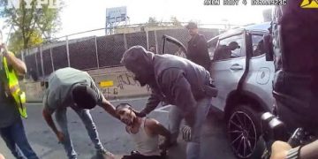 Video capta dramático arresto de dominicano herido de bala por agente de ICE en Nueva York