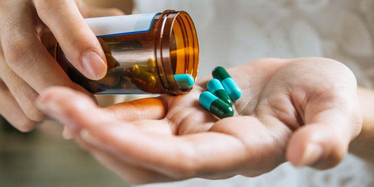 El peligro de tomar antibióticos sin necesitarlos: cómo pueden afectar la salud intestinal y debilitar su eficacia