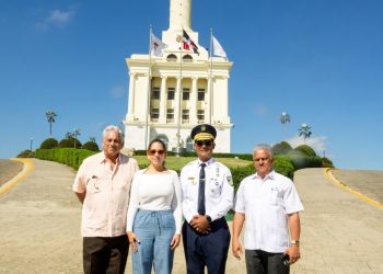 Antorcha de los IV Juegos Mundiales de la Policía llega al Monumento de Santiago