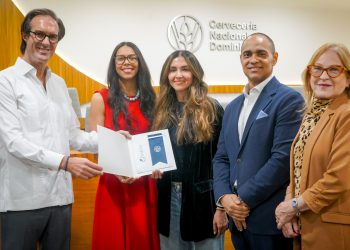 Cervecería Nacional Dominicana y Barna sellan alianza de cinco años para fortalecer talento y liderazgo