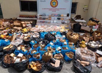 MICM y CECCOM incautan puros y bebidas por más de RD$40 millones
