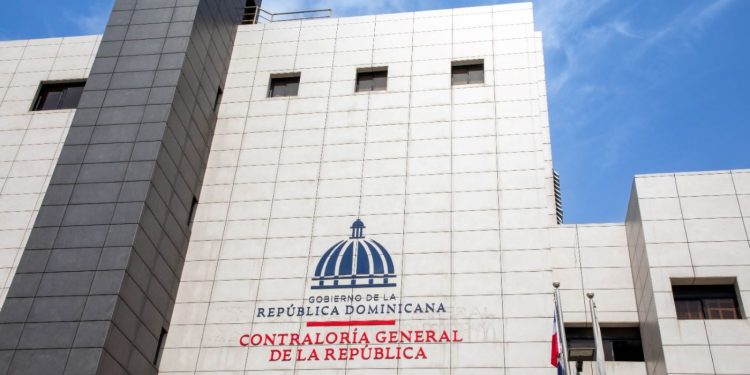 ADOCCO exige consecuencias por hallazgos en auditorías de la Contraloría