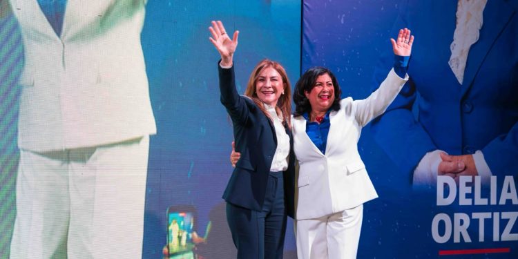 Delia Ortiz integra su estructura política al proyecto presidencial de Carolina Mejía rumbo a 2028