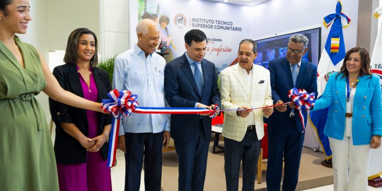 ITSC lleva su oferta académica y proyectos de innovación a la Feria del Libro 2026