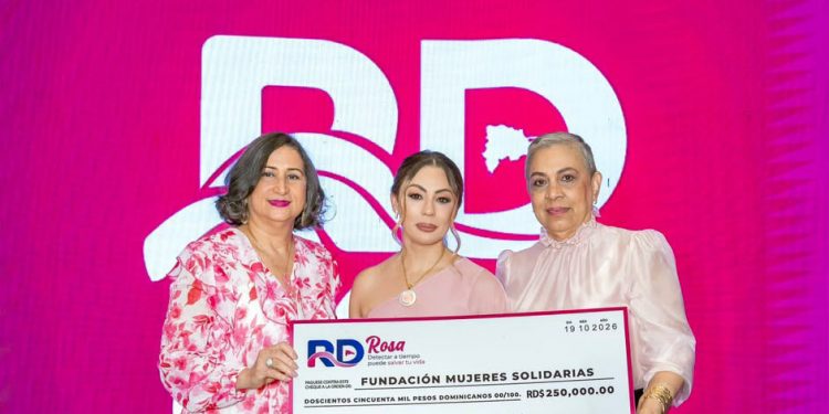 Iluminada Muñoz entrega RD$500 mil a fundaciones y lanza campaña RD Rosa 2026 contra el cáncer