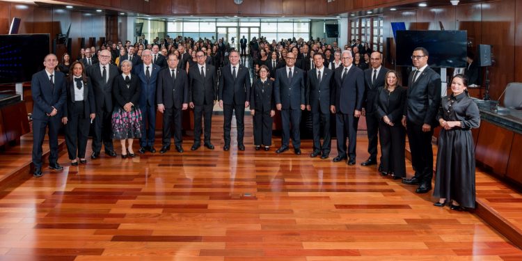 SCJ juramenta a 120 jueces: 50 ascienden, 54 suben de jerarquía y 16 son trasladados
