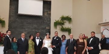 Julio César Castillo y María Cristal D’Aza contraen matrimonio en Santiago