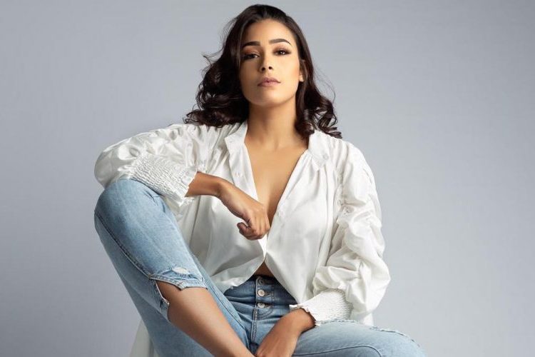 Nelfa Núñez inicia nueva etapa en La Fábrica Radio tras su salida de De Extremo a Extremo