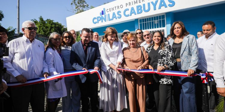 Raquel Peña y SNS entregan remozado centro de salud en Las Cabuyas