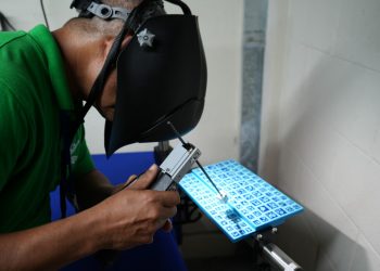 INFOTEP incorpora simulador de soldadura con realidad aumentada para reforzar formación técnica en Santiago