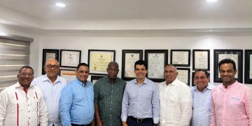 Wellington Arnaud suma cinco exdiputados a su proyecto presidencial rumbo a 2028