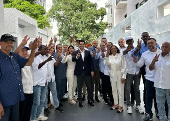 Yoel Tapia y dirigentes de Santiago Rodríguez se suman al proyecto presidencial de Wellington Arnaud