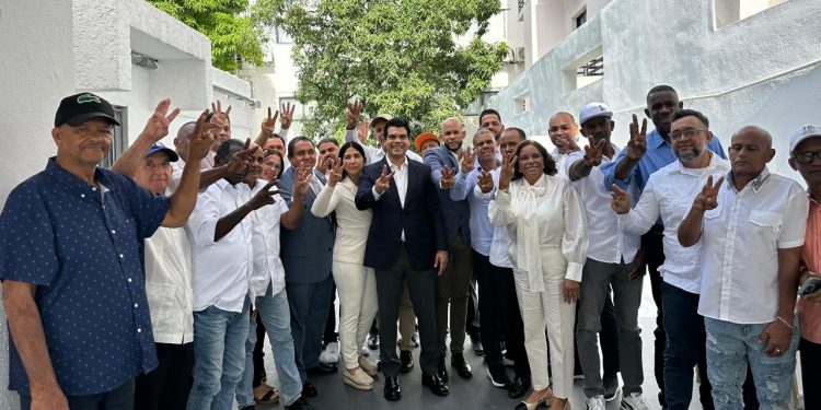 Yoel Tapia y dirigentes de Santiago Rodríguez se suman al proyecto presidencial de Wellington Arnaud