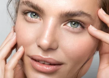 La generación del rostro perfecto: por qué los retoques estéticos empiezan cada vez antes