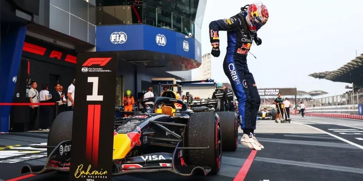 Verstappen conquista Sepang y logra su primera victoria de F1 2026 en una carrera caótica